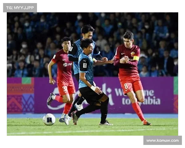 亚冠小组赛:中超球队球员配合默契 亚冠小组赛:中超球队球员配合默契