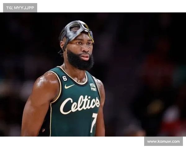 杰伦-布朗回应落选国家队:不作评论,展现自信态度!(杰伦布朗十佳球) 杰伦-布朗回应落选国家队:不作评论,展现自信态度!(杰伦布朗十佳球)