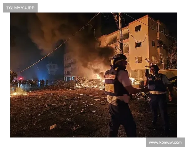 视觉中国回应特朗普遇袭照片版权争议:我们有合法授权(特朗普摄影师) 视觉中国回应特朗普遇袭照片版权争议:我们有合法授权(特朗普摄影师)