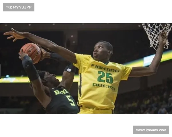 勇士迎来新援！里斯-比克曼正式签约双向合同(勇士队克里斯)